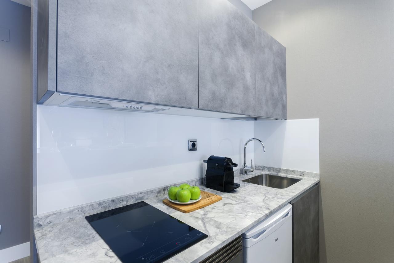 Dobo Rooms Palacio Apartments Мадрид Екстериор снимка