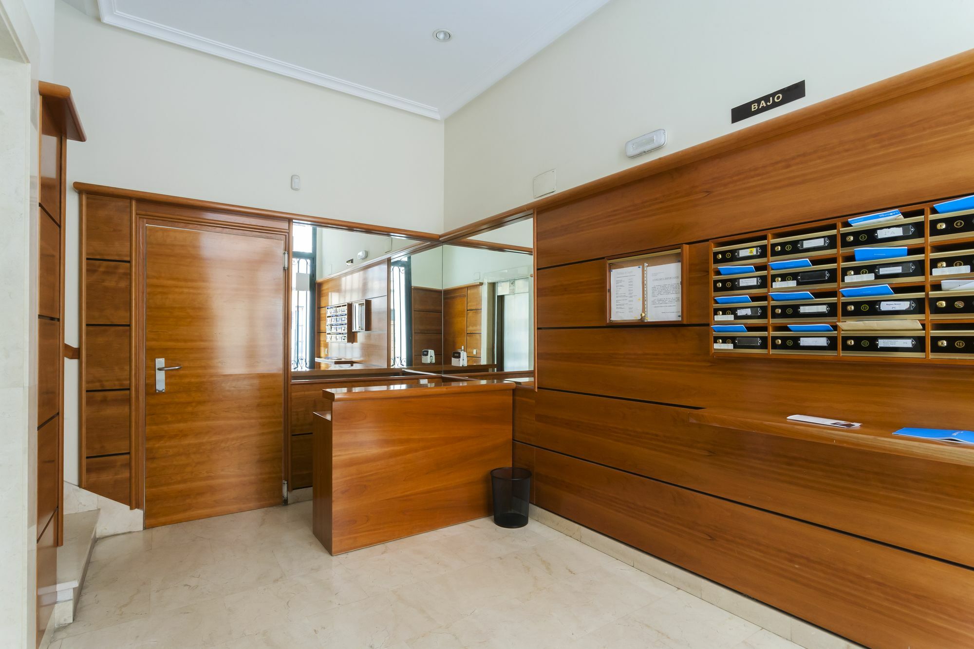 Dobo Rooms Palacio Apartments Мадрид Екстериор снимка