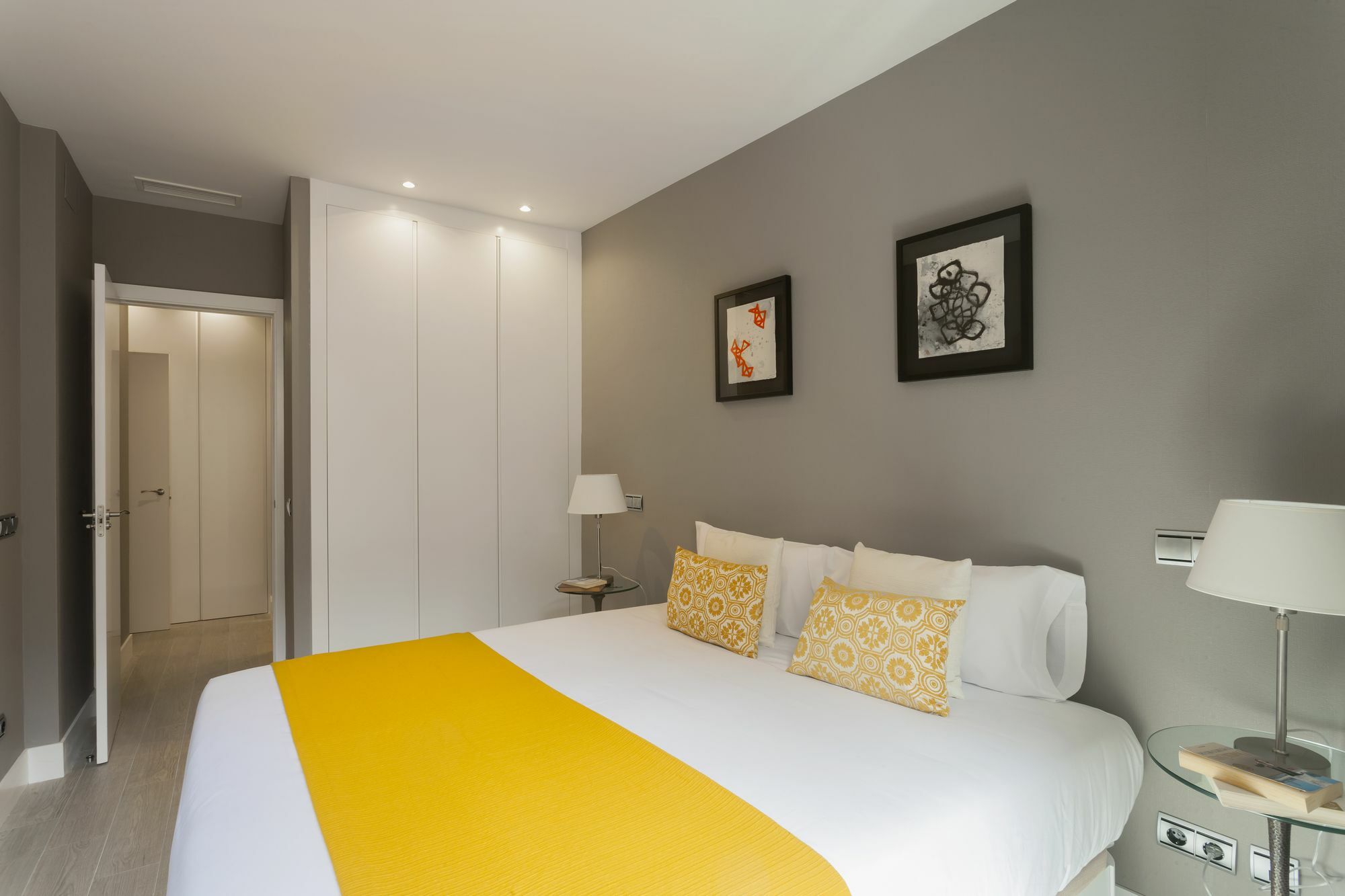 Dobo Rooms Palacio Apartments Мадрид Екстериор снимка